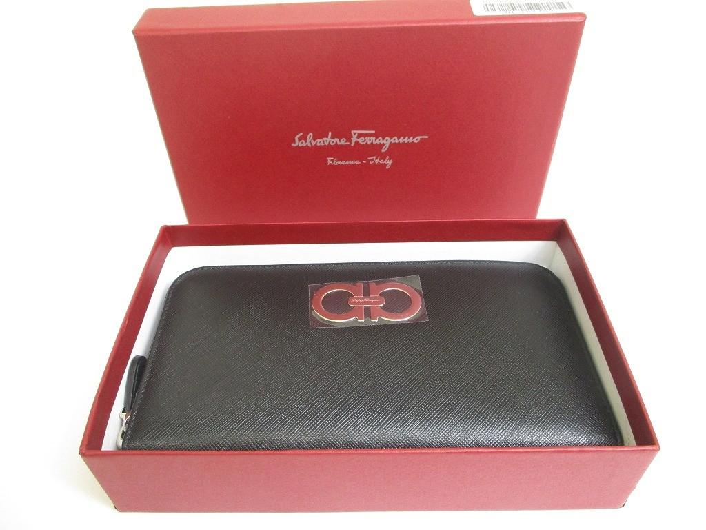 Authentic Salvatore Ferragamo Gancini Black Leather Silver H/W Round Zip Wallet #a683  Refurbished