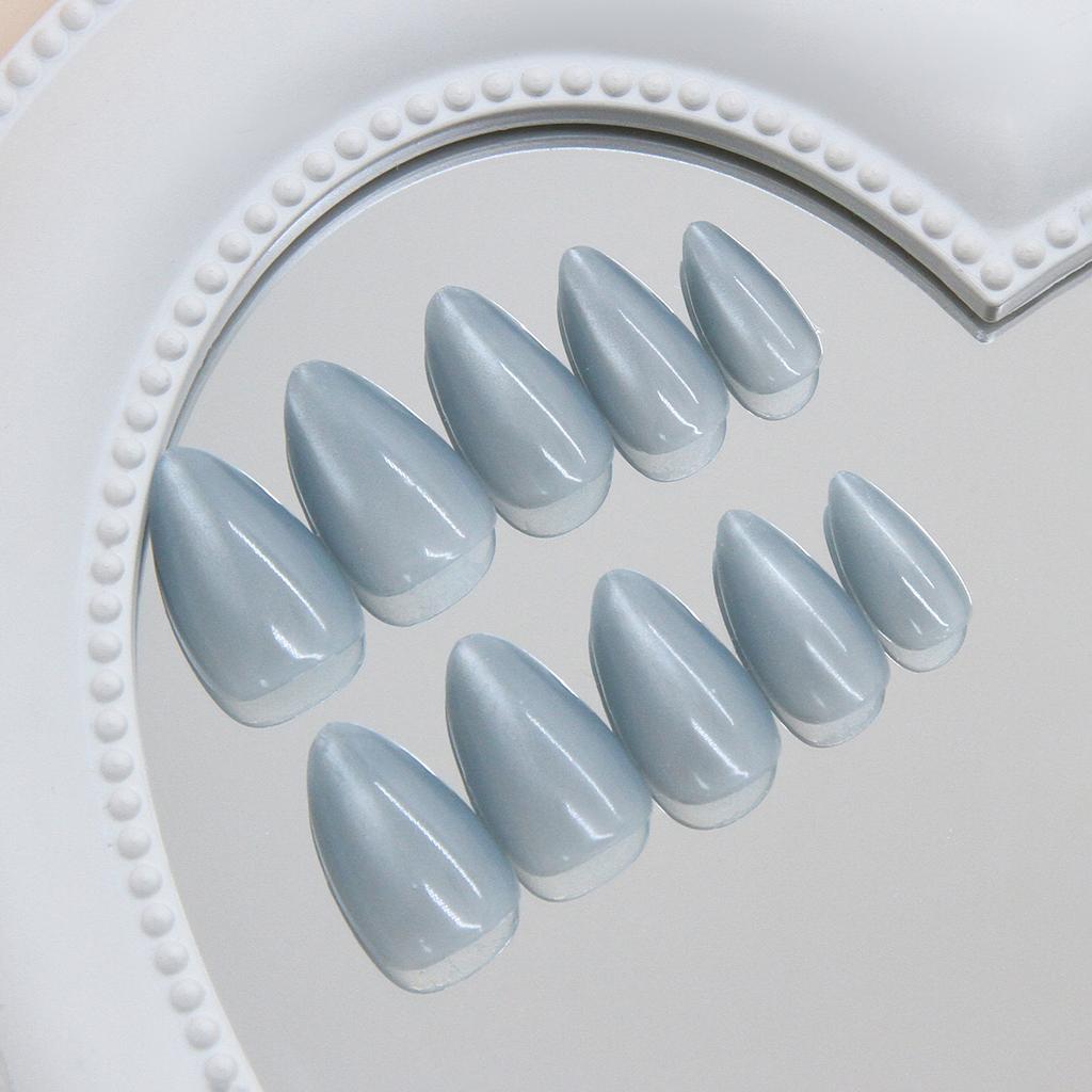 Blau kühl und transparent schlichtes Cat-Eye Ins Style abnehmbare Nailart-Tabletten 30 Stück Press-On-Nägel