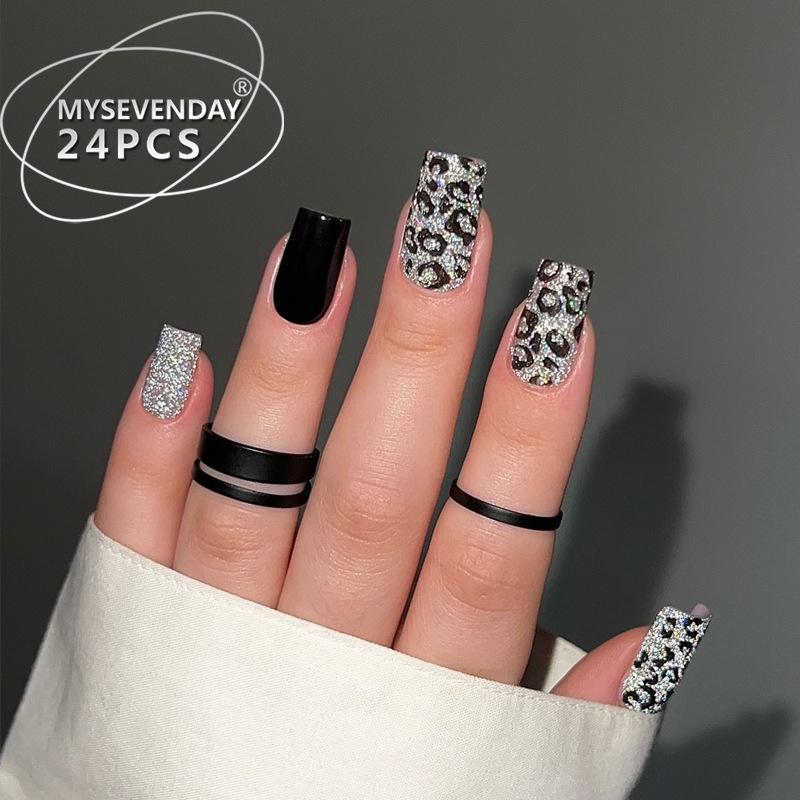 

Leopard Glitter Short Wearable Nail Tips - 24-Piece Set Glue Model