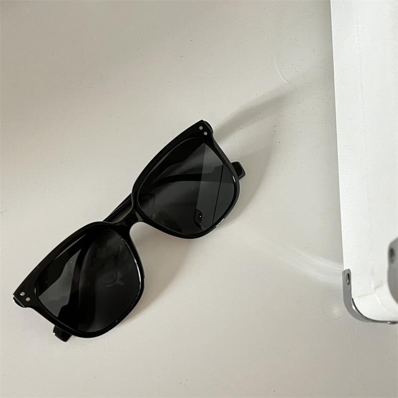 New Fashion Sunglasses Women Designer Retro Rectangle Sun Glasses Female Vintage Square Eyewear Colorful Trendy