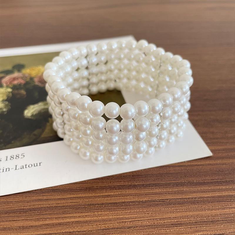 Korean Children's High-Gloss Pearl Luxury Necklace - Elegant Girl's Niche Clavicle Chain