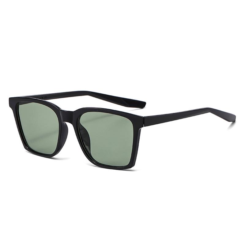 New Korean Style Retro Square Frame Sunglasses: Casual Beach & Driving Fashion