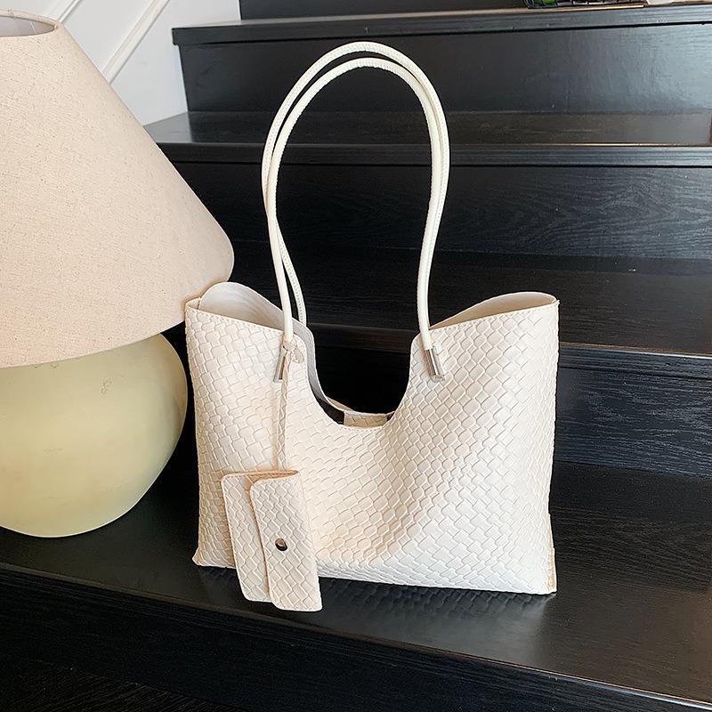 Minimalist commuter bag women's large-capacity new casual versatile shoulder bag woven tote bag