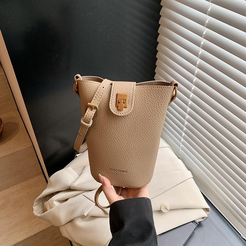 Trend fashion mobile phone casual bag women's new simple bucket bag niche shoulder bucket messenger bag