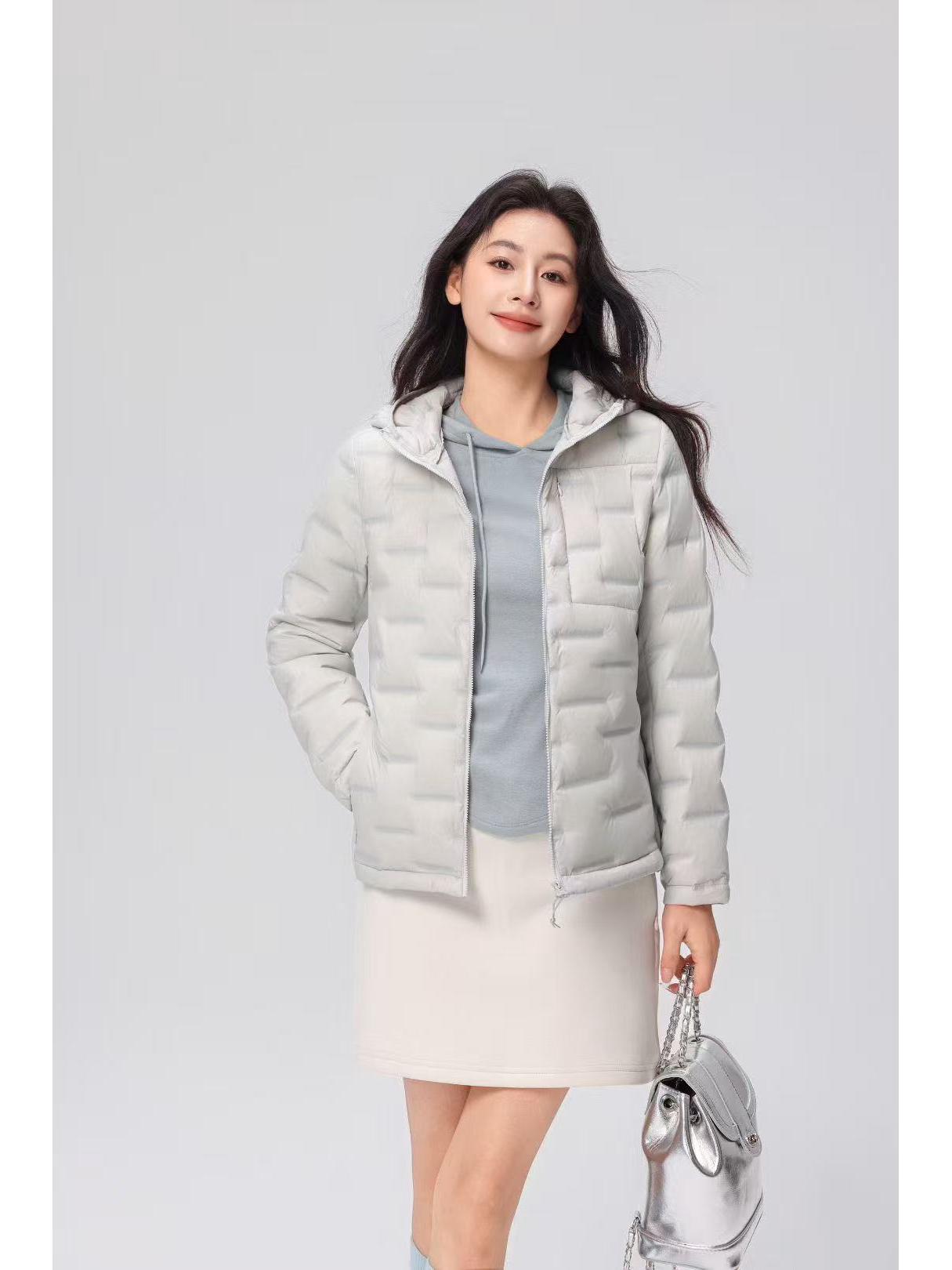 

2025 Women s Ultralight Hooded Down Jacket - Slim Fit, Short Style, Taped Seams for Autumn/Winter 2XL