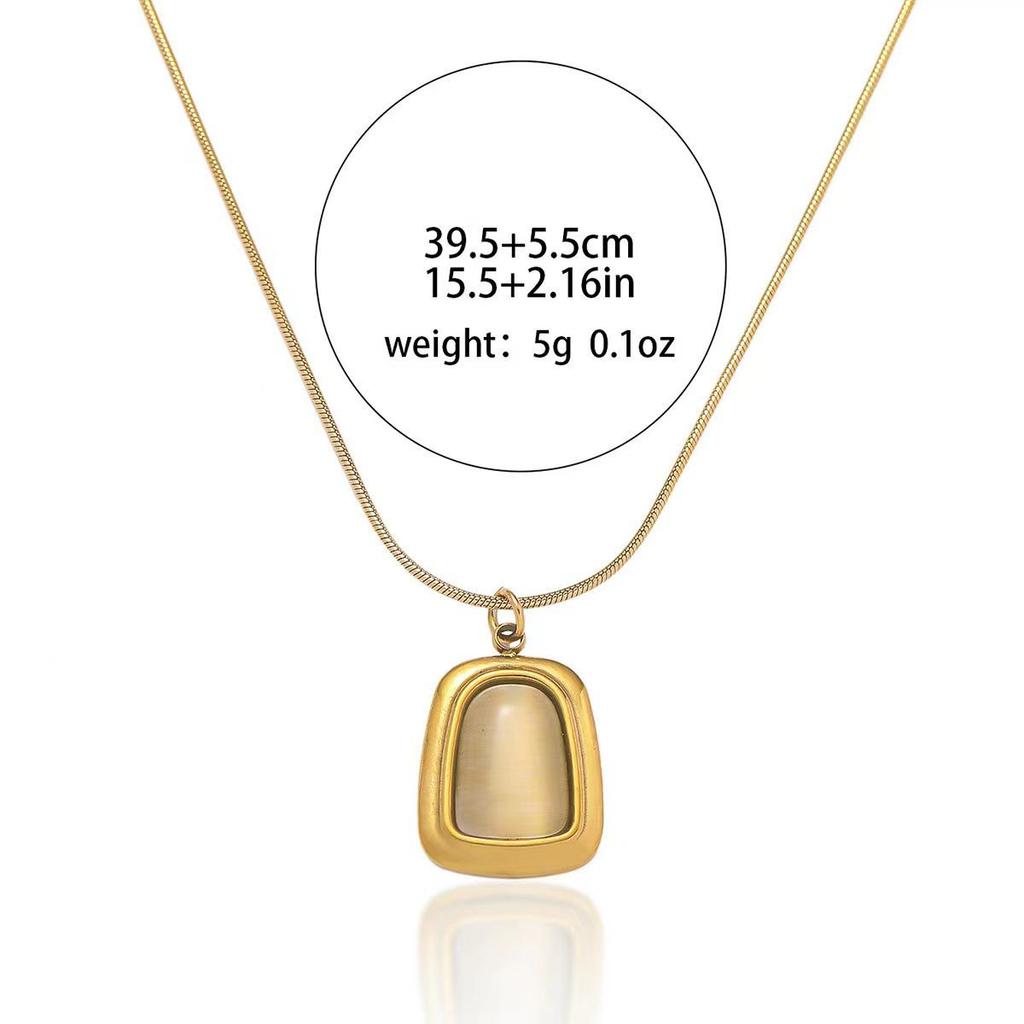 Women's Vintage Square Cat's Eye Stone Necklace, Titanium Steel Simple Fashion French Clavicle Chain.