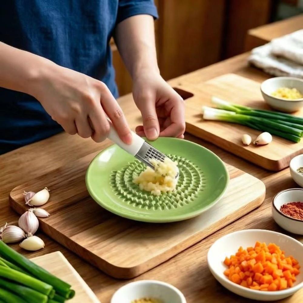 Round Shape Garlic Ginger Grater Non-Slip Garlic Shredding Plate Restaurants