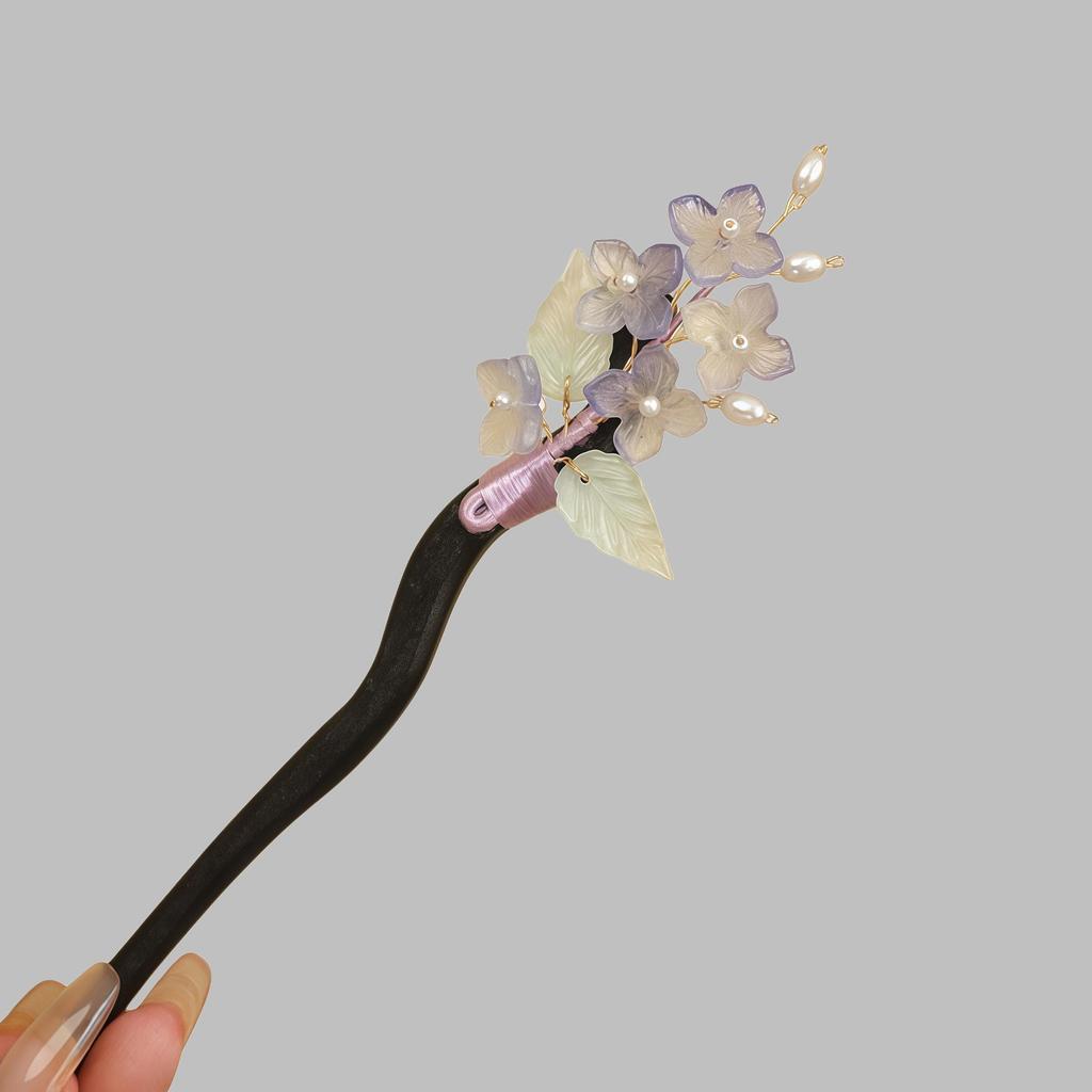 Hanfu Headdress: Retro Chinese Tassel Hairpin with Cheongsam Style