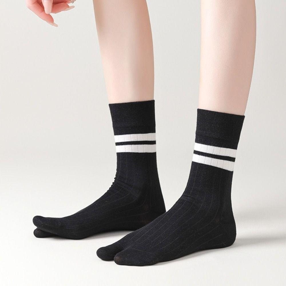 2Pairs Breathable Toe Mid Calf Socks Sweat Absorption Toe Separator Socks Two Toe Tube Socks  Women