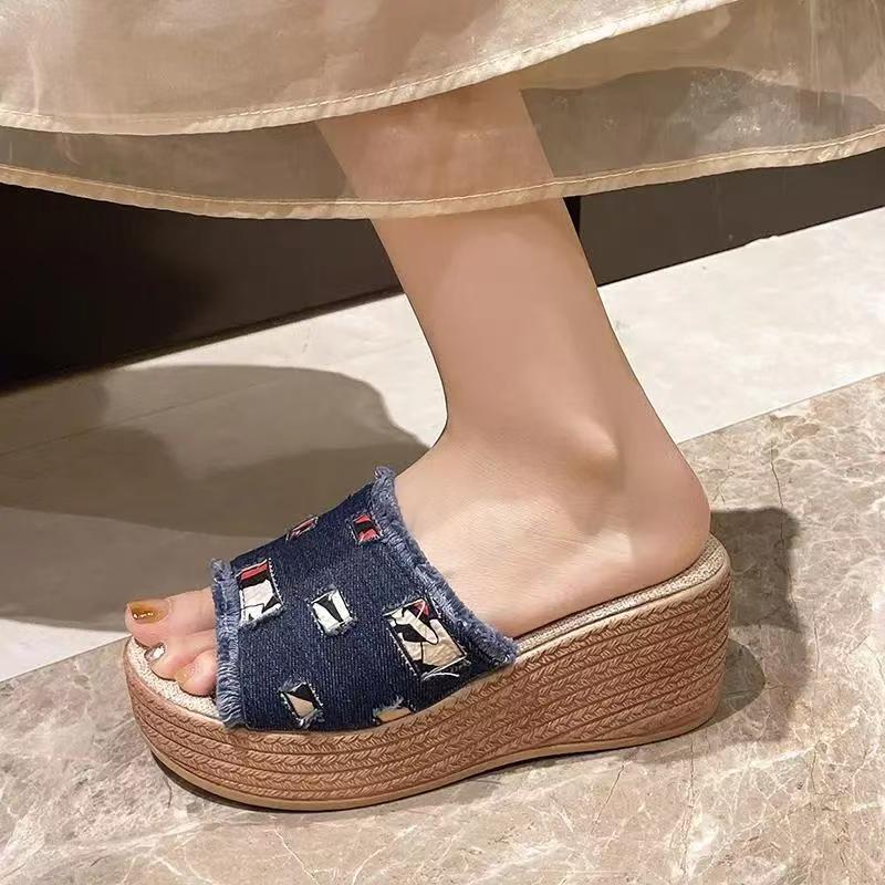 Women's Summer New Big Size Open Toe Wedges Slippers Thick Sole Non Slip Lightweight Height Increasing Outdoor Slippers Sandals