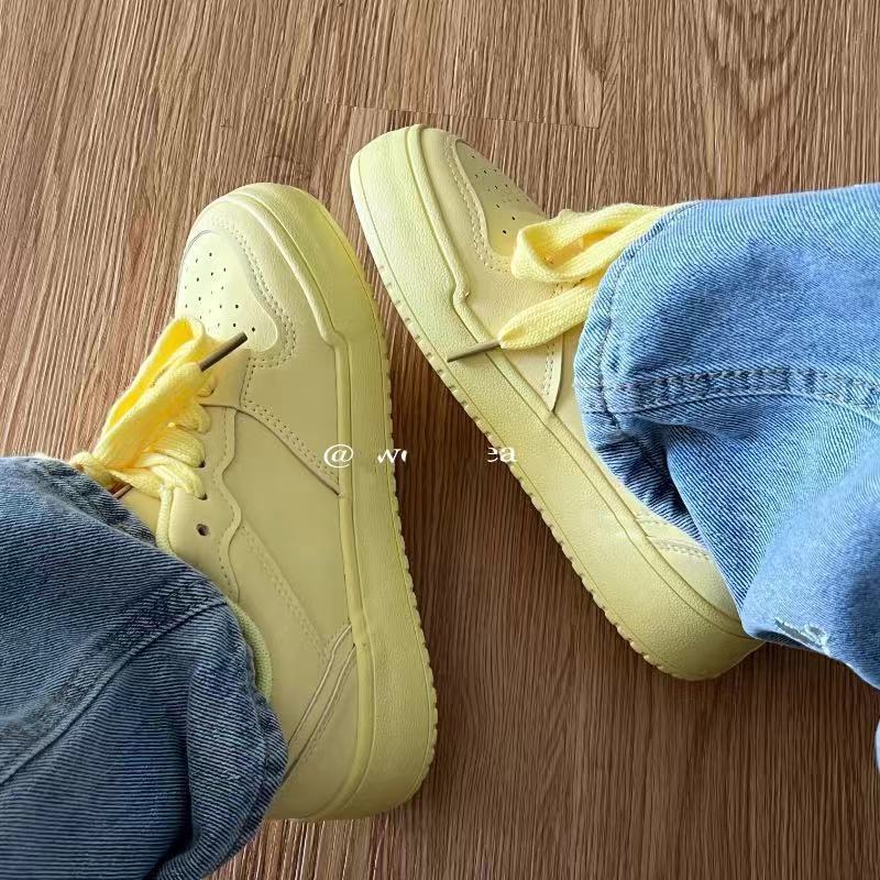 Campus style 2025 new autumn little white shoes women's versatile niche original bread shoes ins trendy casual board shoes