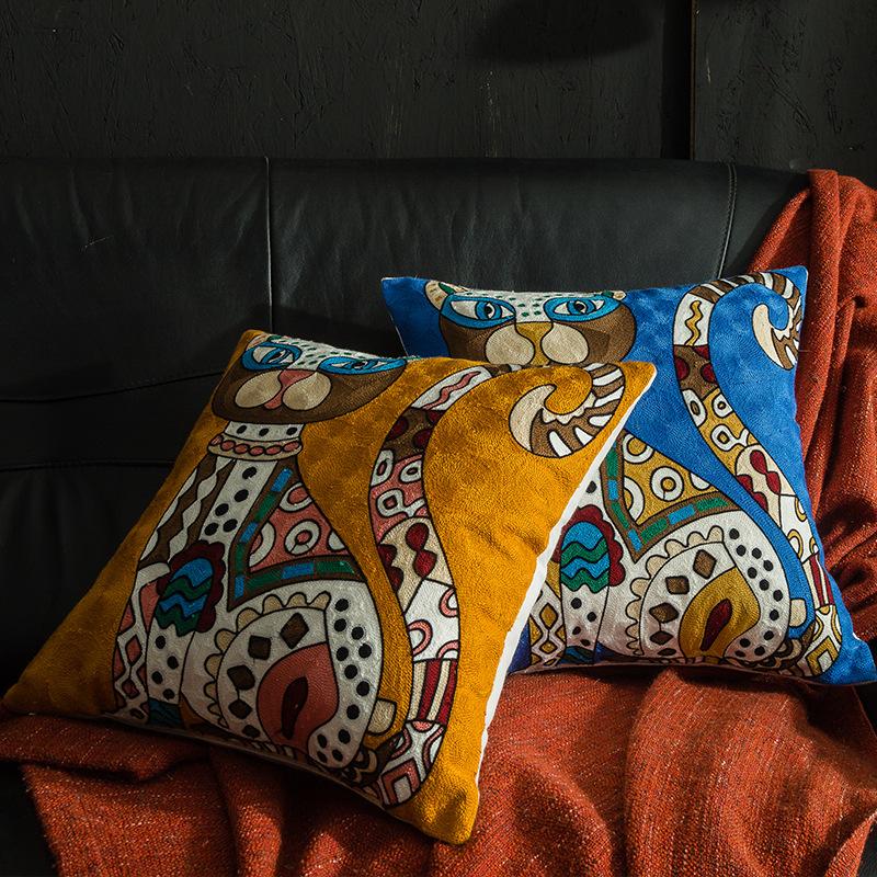 Christmas Picasso European and American Style Abstract Cushion Cover Living Room Sofa Embroidered Cushion Bedside Pillow Cover