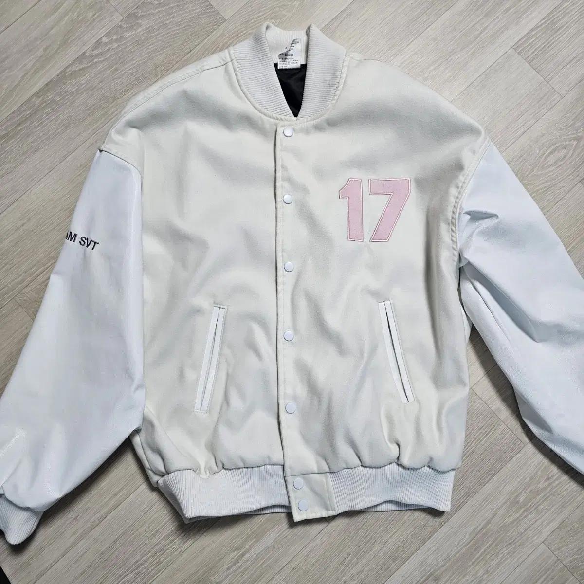 

Форма бейсбольной команды Seventeen Jumper
