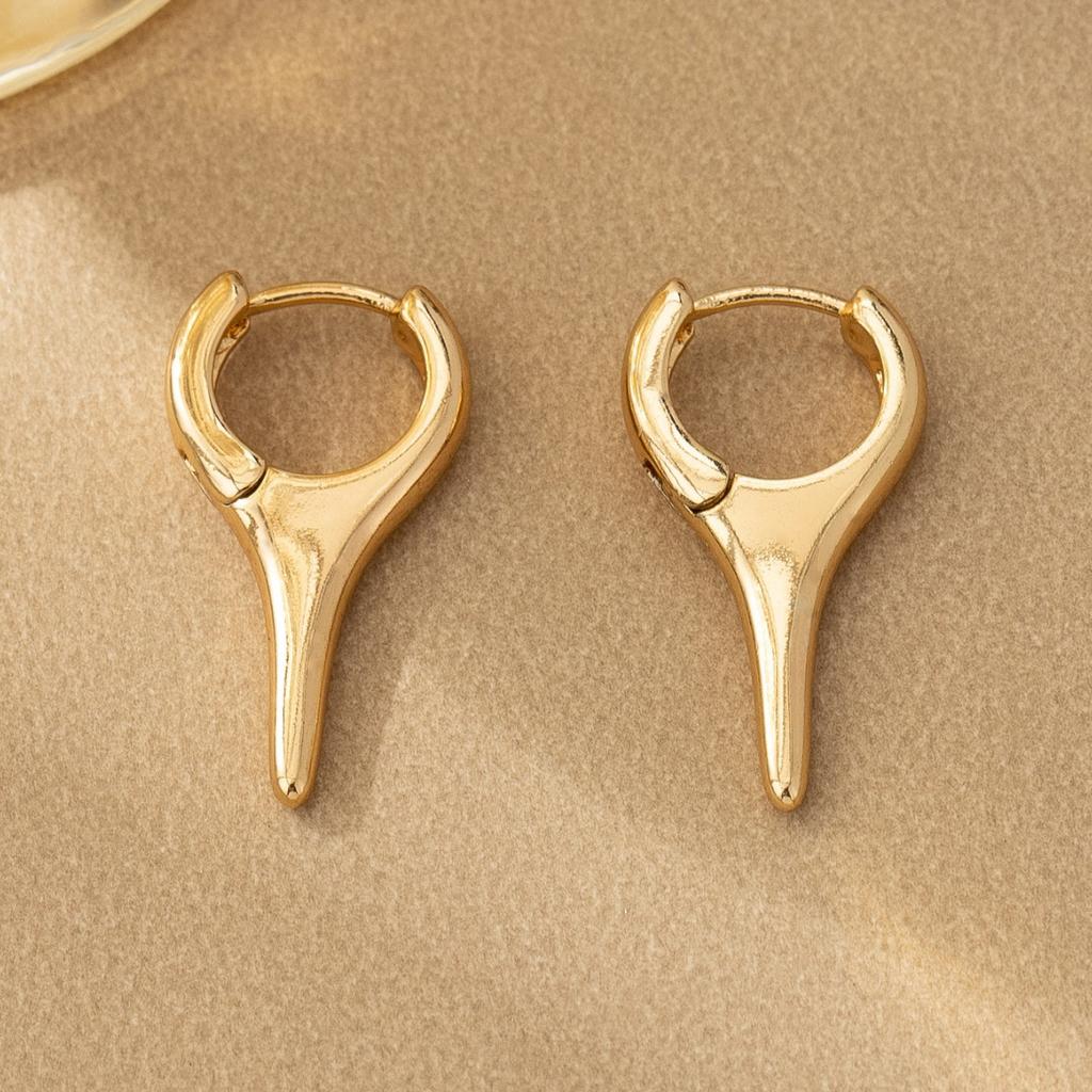 Trend personality earrings Irregular geometric shape ear buckle Sweet cool wind earrings
