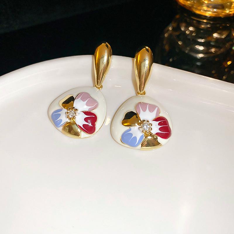 Retro Drip Oil Inlaid Diamond Flower Silver Needle Earrings in French Court Style - Elegant Geometric Water Drop Design for Women