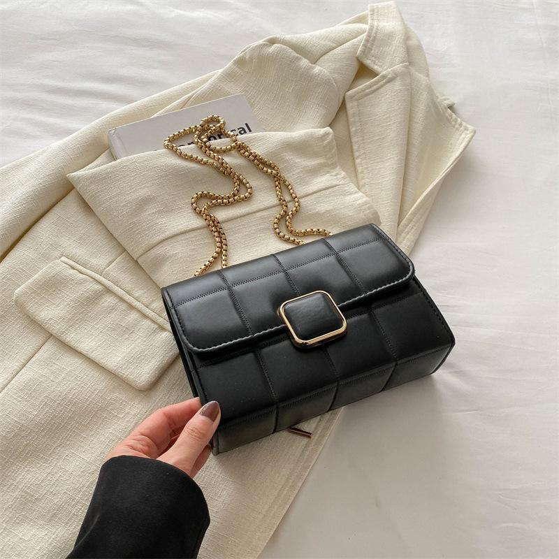 Einfache und modische Kette mit Textur, Achseltasche, vielseitige Messenger Bag für den Frühling, kleine quadratische Tasche für Damen