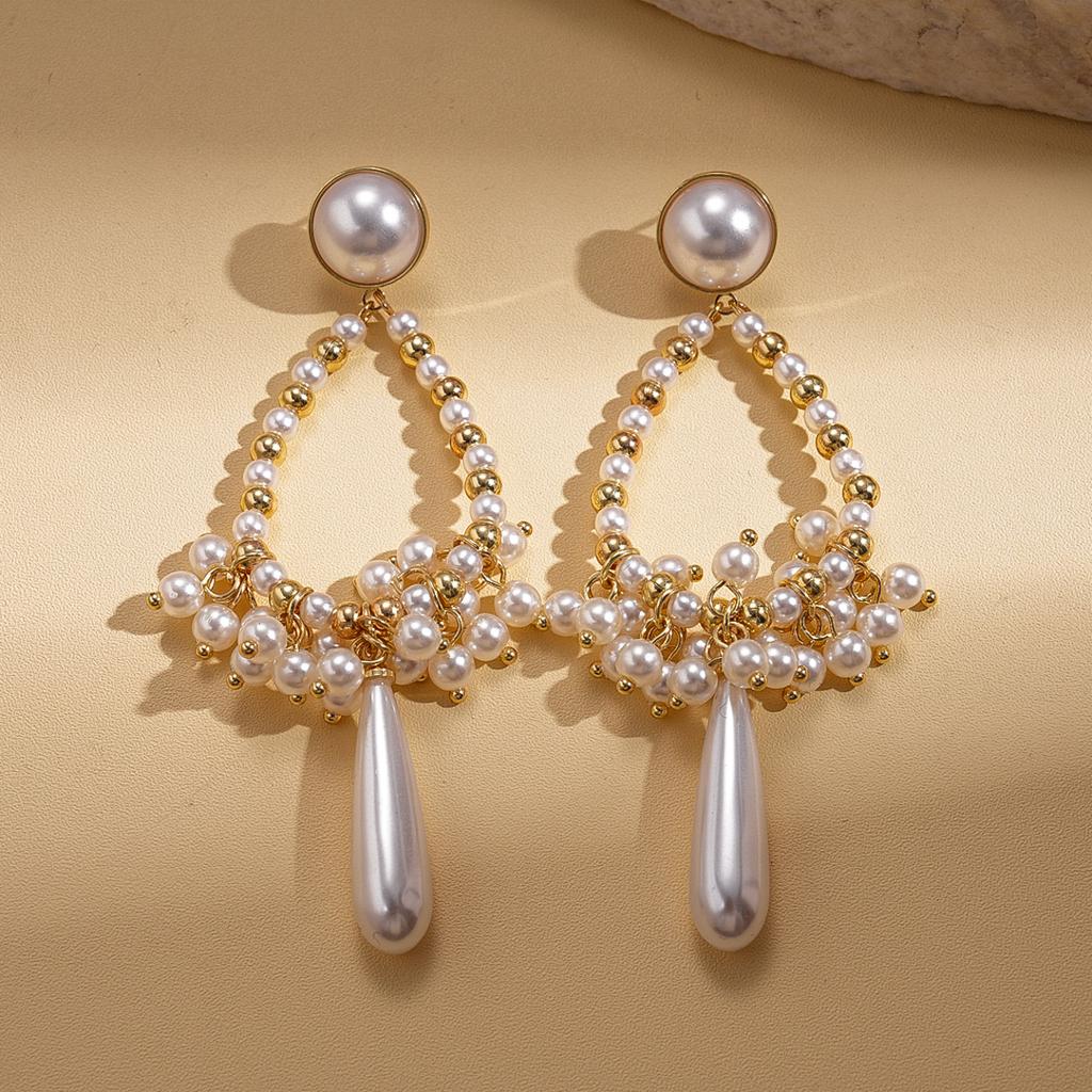 Retro style imitation pearl water drop-shaped silver needle earrings Baroque elegant niche earrings