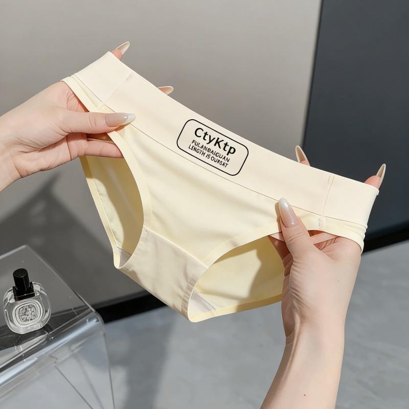 Female Summer Thin Model Ice Silk One Piece Without Trace Pack Hip Lift Hip Low Waist Triangle Briefs