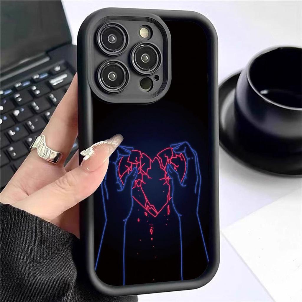 Black Fluorescent Heart Groove iPhone 15/16/17 Pro Max Protective Case