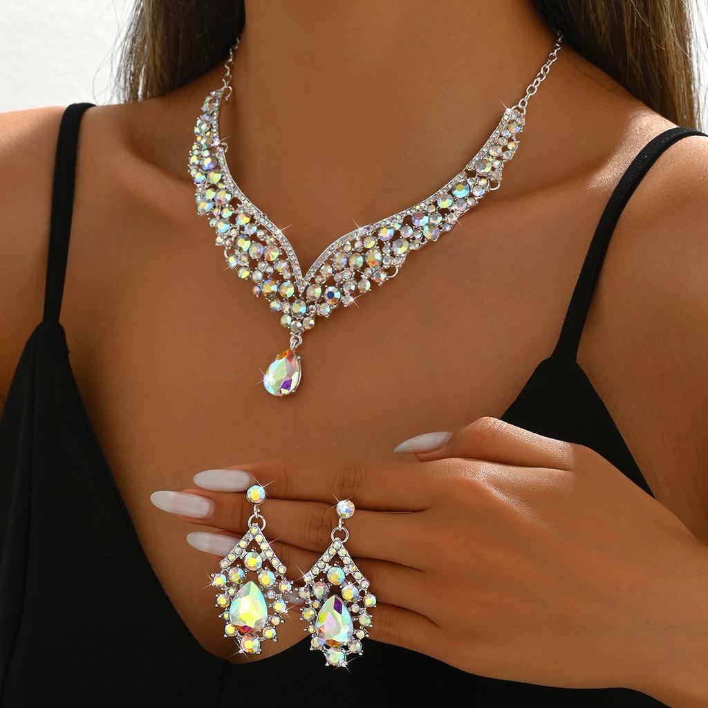 2026 Bridal Necklace Earrings Set Big Water Drop Wedding Dress Banquet Dress Accessories Matching