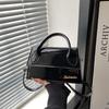 Hochwertige Tasche mit strukturierter Oberfläche, modische und stilvolle Einzel-Schulter-Crossbody-Handtasche