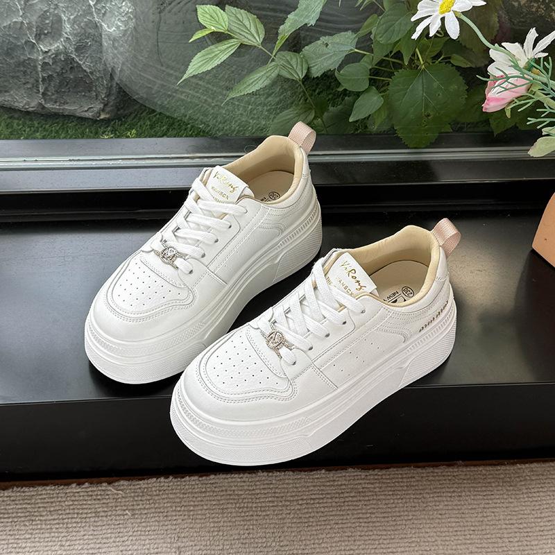 thick-soled muffin little white shoes women's 2025 summer new fashion versatile sports leisure lightweight non-slip heightening board shoes