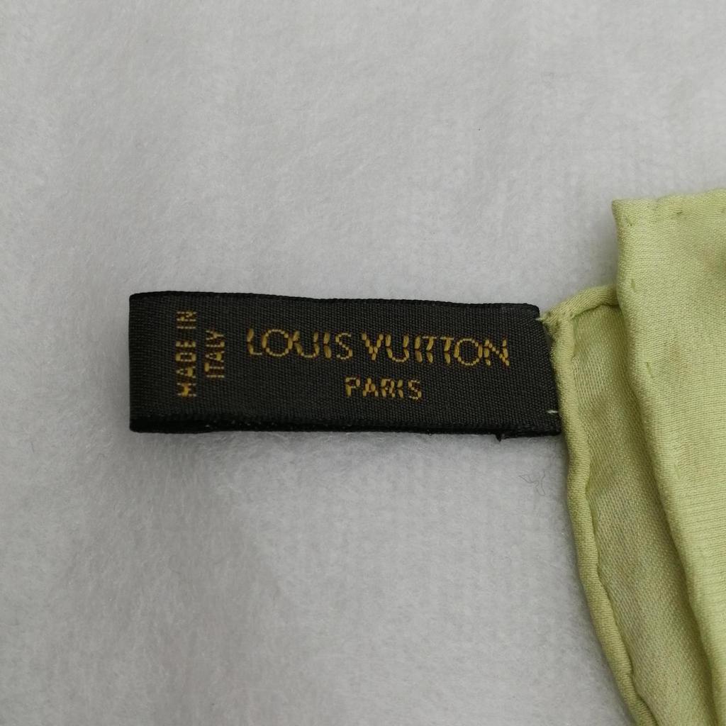 Used LOUIS VUITTON light green silk scarf