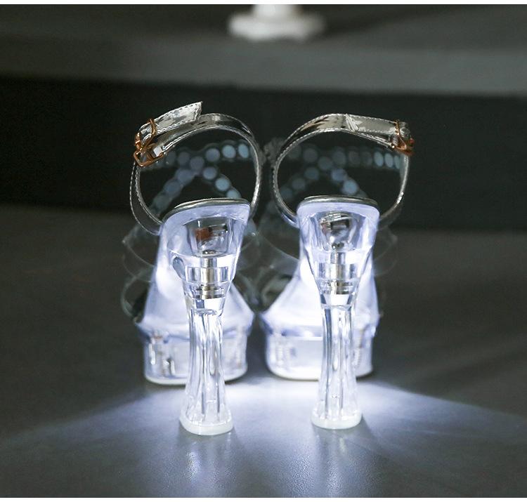 Женские сандалии со светодиодной подсветкой — фото 12