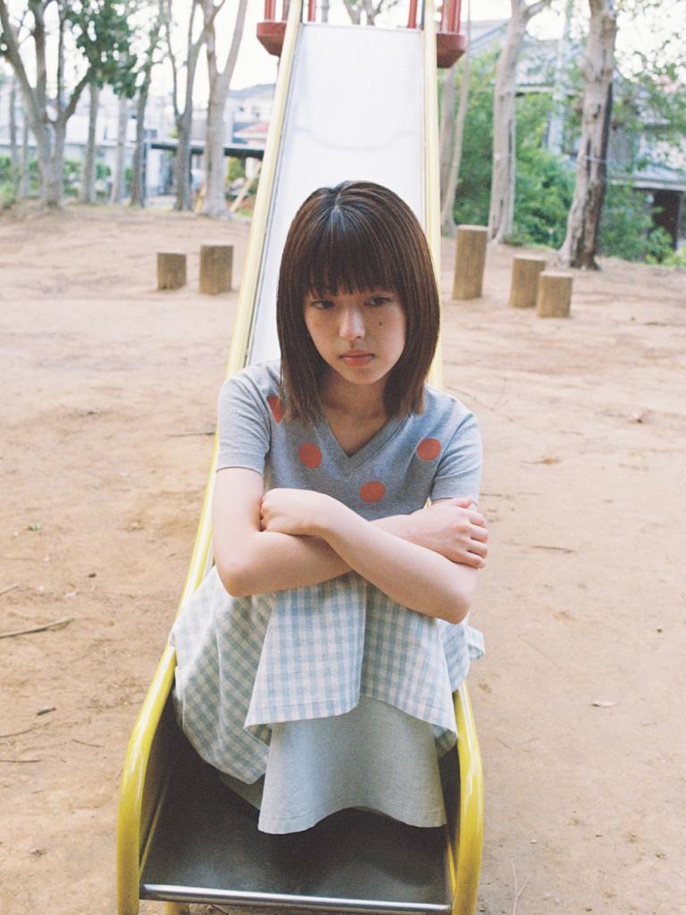 Pibeuseupibeuseu Pvs Dot V-Neck Tee / M. Gray