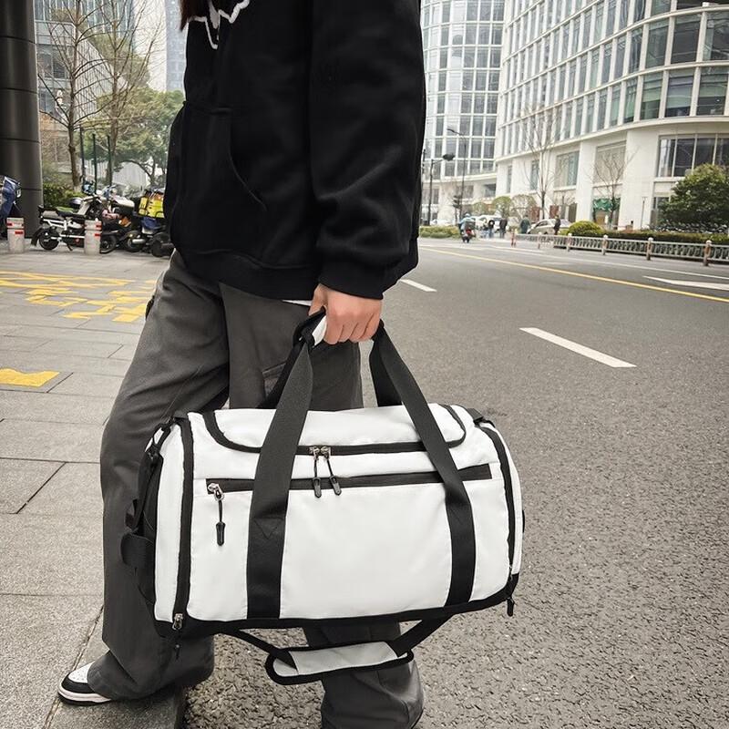 Li Shen Travel & Gym Bag with Shoe Compartment