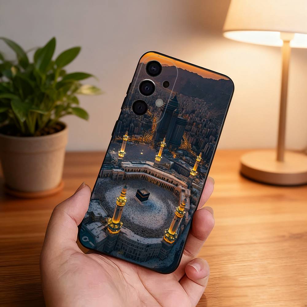 Moslem and kaaba Phone Case For Samsung S25,S24,S21,S22,S23,S30,Ultra,S20,Plus,Fe,Lite,5G Black Cover