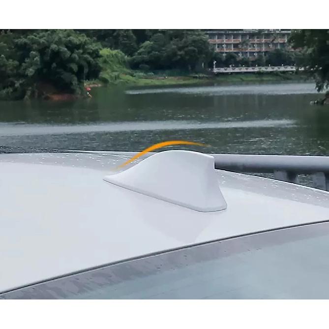 Universal 7D Shark Fin Car Antenna Auto Radio FM/AM Aerial Styling Suitable for Jeep Compass Cherokee Wagoneer Patriot