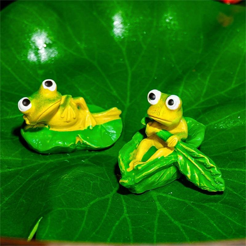 Frogs Figurine On Nelumbo Leaf Perfect For Miniature Garden Gift Living Room Table Figure
