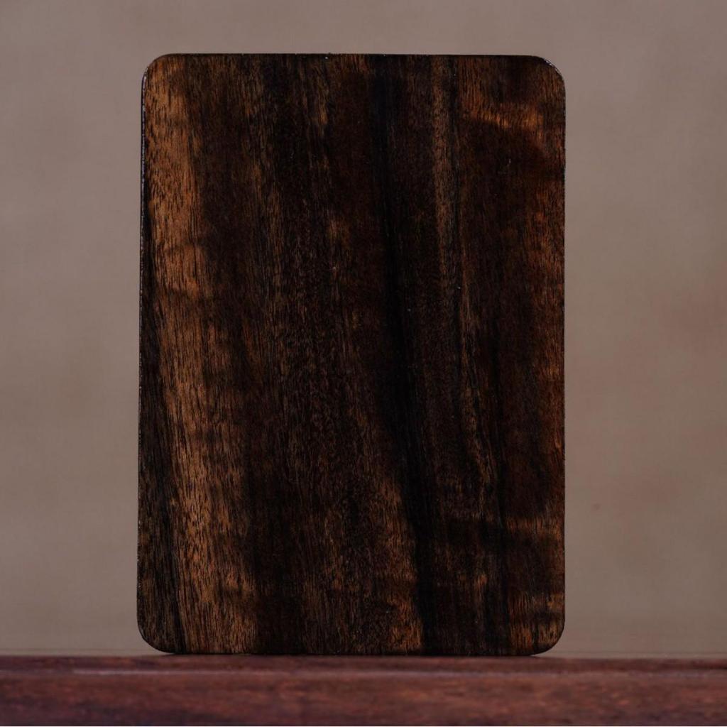 Agarwood-Inlaid Sandalwood Card Holder with Dragon & Tiger Motif – Chinese Style Pendant Plaything