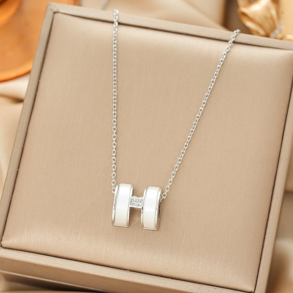 Japan and South Korea Simple Popular Wind Titanium Steel Necklace Female Niche Exquisite Internet Celebrity Zircon Clavicle Chain High-end Jewelry
