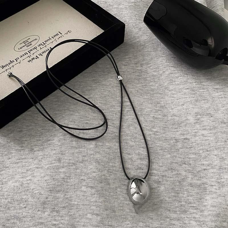 

Long Drop Rope Chain Enamel Metal Pendant Necklace for Women Fashion Round Pendant Necklace Daily Wear Accessories Jewelry Gifts