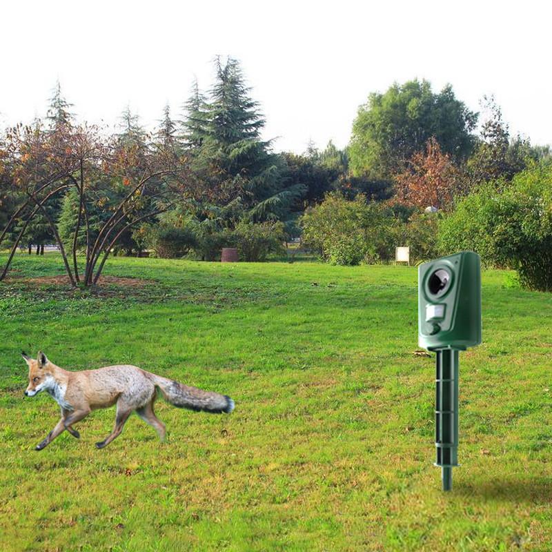Ultrasonic Cat Battery Dog Repellent Fox Pest Scarer Deterrent Supplies Garden