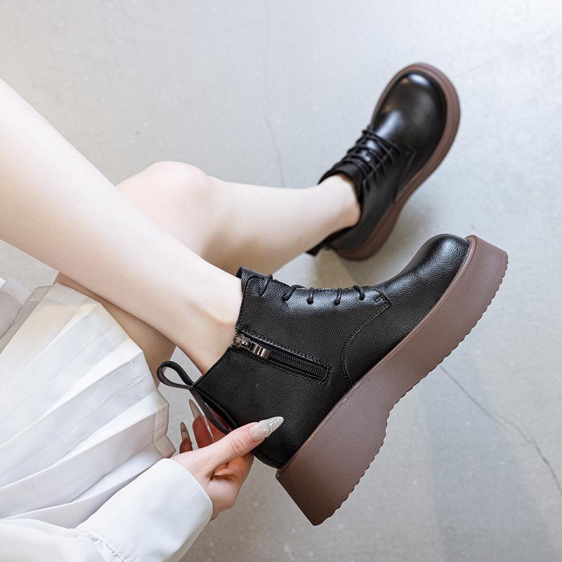 Small Retro Martin Boots Women's Shoes 2025 New Fashion Simple Casual Color Matching Versatile Thick Sole Height Increase