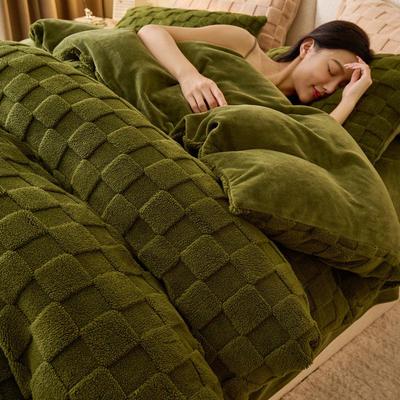 Winter Taff Velvet Bedding Set: Milk Velvet Sheet, Duvet Cover, and Flannel Coral Fleece, Plus Velvet Three-Piece Set