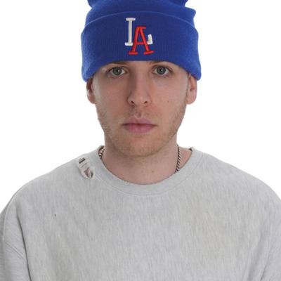 כובעים – כובעים