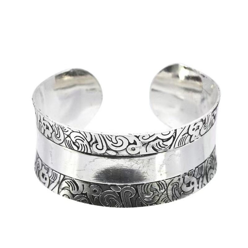Bohemian Etnický Styl Retro Stříbrný Široký Náramek pro Ženy Vyřezávaný Květ Otevírací Módní Náramek Boho Vintage Šperky