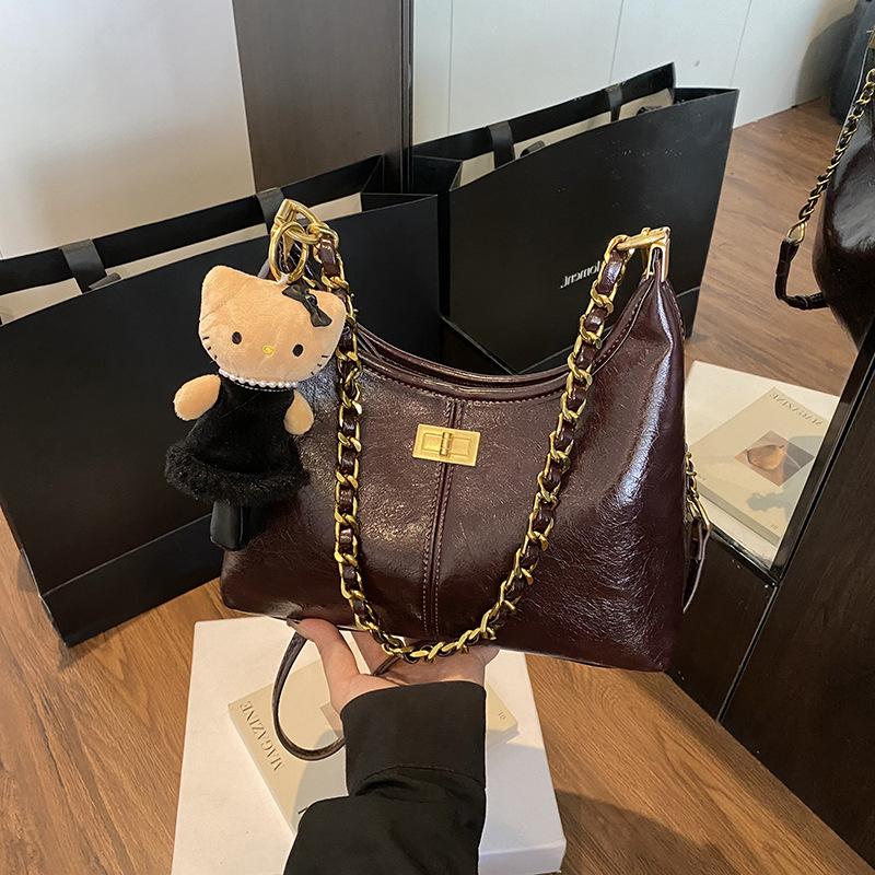 Fashion Underarm Bag Women's 2025 Autumn and Winter New Retro Niche Chain Shoulder Bag Korean Solid Color Commuter Messenger Bag