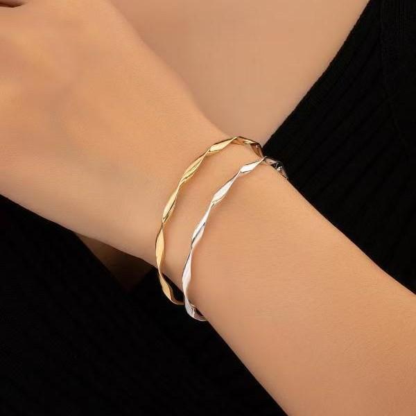 Fashion twist bracelet, simple temperament, niche line design, high-end open bracelet