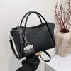 Versatile Handbag Women's New Commuter Shoulder Bag Fashionable Women's Bag