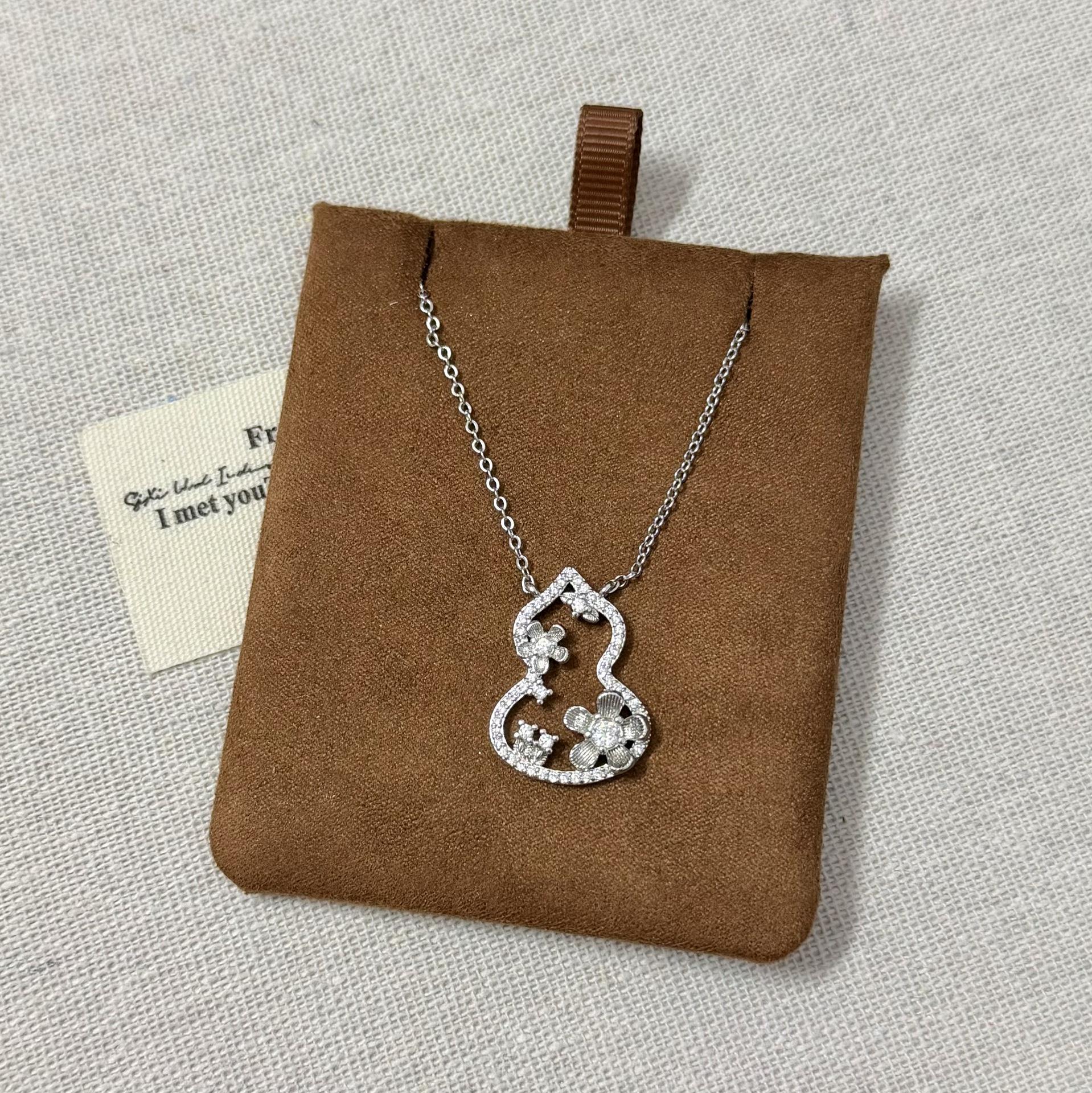 Xiaohongshu Exquisite Osmanthus Gourd Necklace: New Chinese Style, Light Luxury Women s Sweater Chain