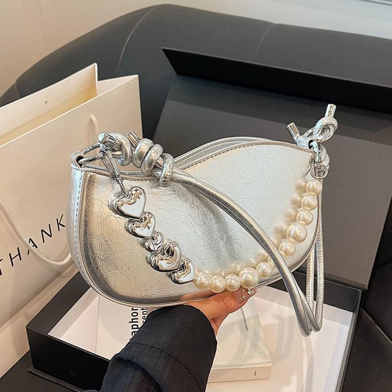 Niche Simple Temperament Underarm Fashion Bag Women's New Commuter Small Square Bag High-end Saddle Shoulder Bag