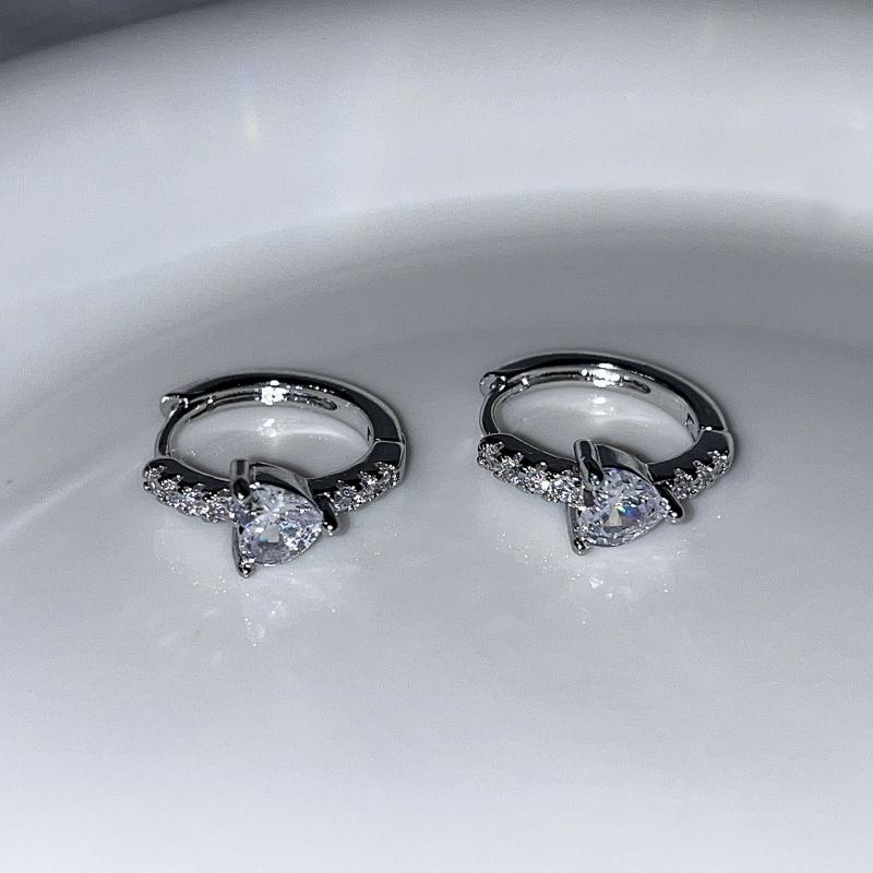 Light Luxury High-end Heart Zircon Shines Personalized Earrings for Women Niche Unique Daily Wear Holiday Party Zircon Gifts