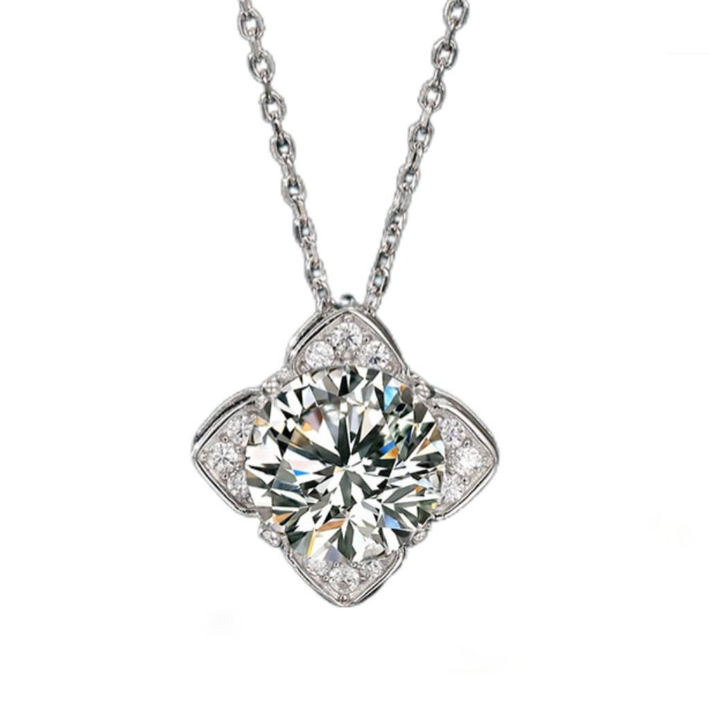 Sterling Silver Moissanite Four-Leaf Clover Pendant Necklace for Women