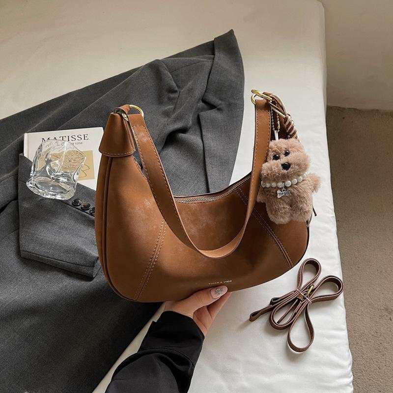 Niche retro suede dumpling bag autumn and winter new fashion matte shoulder bag commuter armpit bag