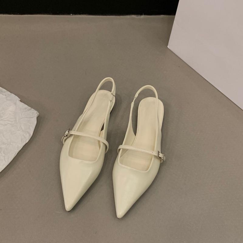 Flat-bottomed bag head sandals women's 2025 new spring and summer new pointed niche design sense one word with empty single shoes